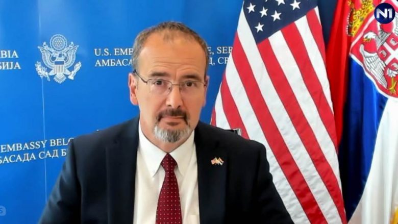 Ambasadori amerikan ia përplas Serbisë në fytyrë: Duhet njohje e ndërsjelltë