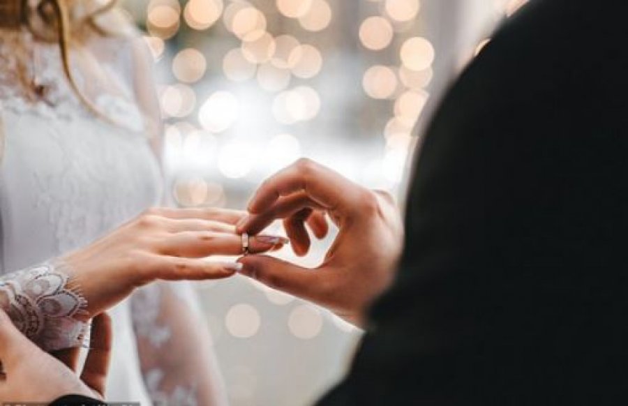 Sot datë unike për tu martuar, çiftet në radhë