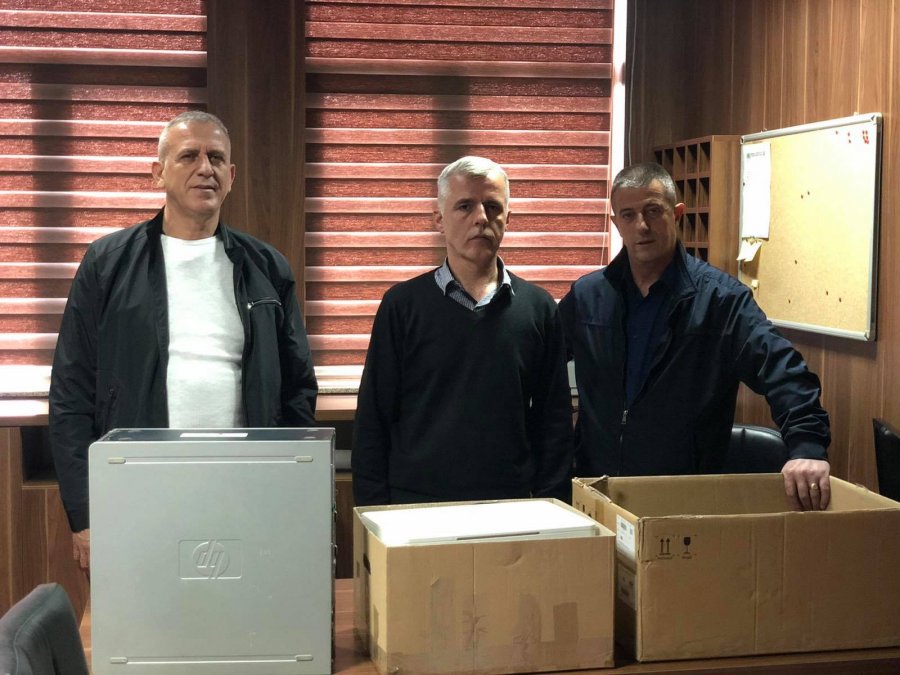 Pajisjet e konfiskuara nga Specialja kthehen në zyrat e OVL-së së UÇK-së