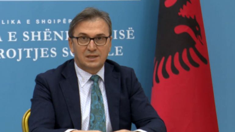 Keni kaluar COVID-19 dhe keni ende shenja? Sqaron mjeku shqiptar