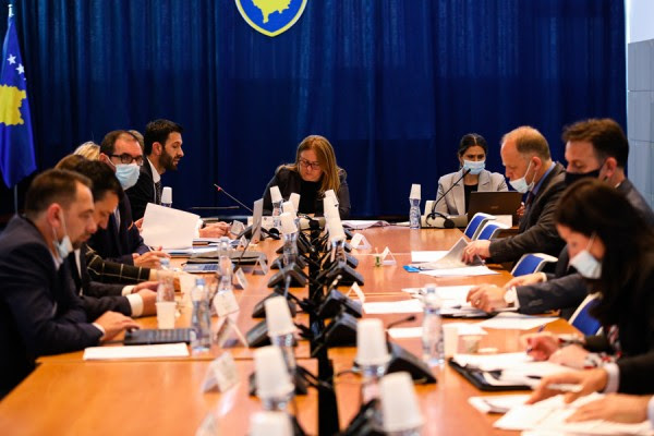 Deputeti i VV-së kritikon menaxhimin e programit për trajtim të pacientëve jashtë vendit