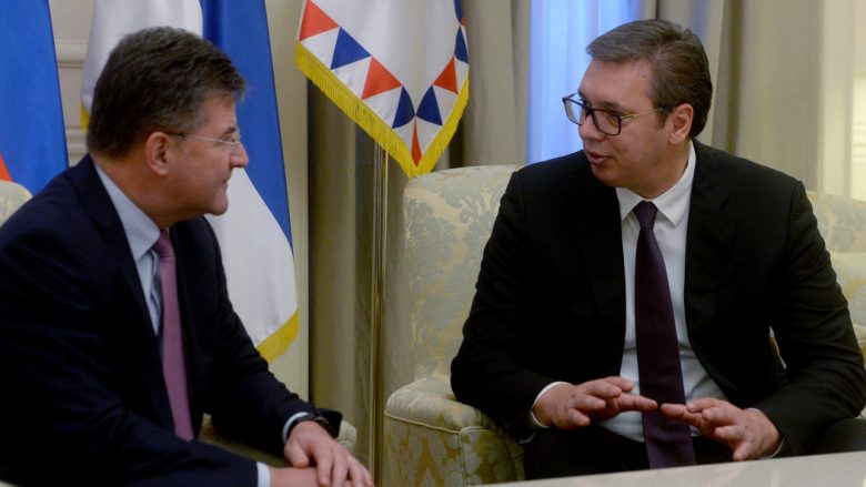 Lajçak sot takon Vuçiqin për dialogun Kosovë-Serbi