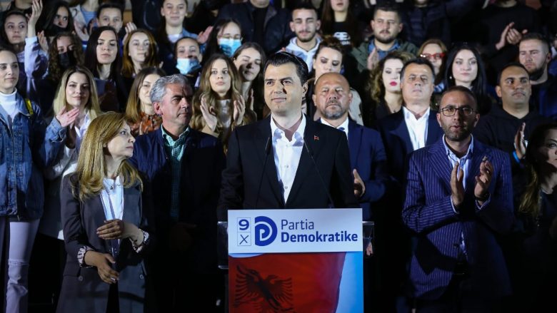 PD, 10 anëtarë të kryesisë i kërkojnë Bashës dorëheqjen