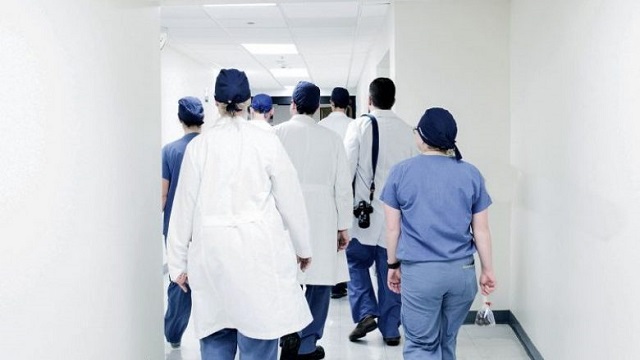 Miratohet kërkesa për angazhimin e përkohshëm të mbi 1,100 punonjësve shëndetësorë