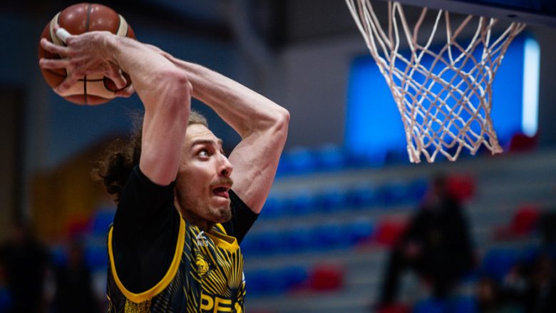 Peja triumfon ndaj Rahovecit dhe kualifikohet në finale të Ligës Unike
