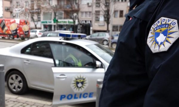 Detaje nga aksioni i Njësitit antidrogë në Dubravë, bastisen dy shtëpi