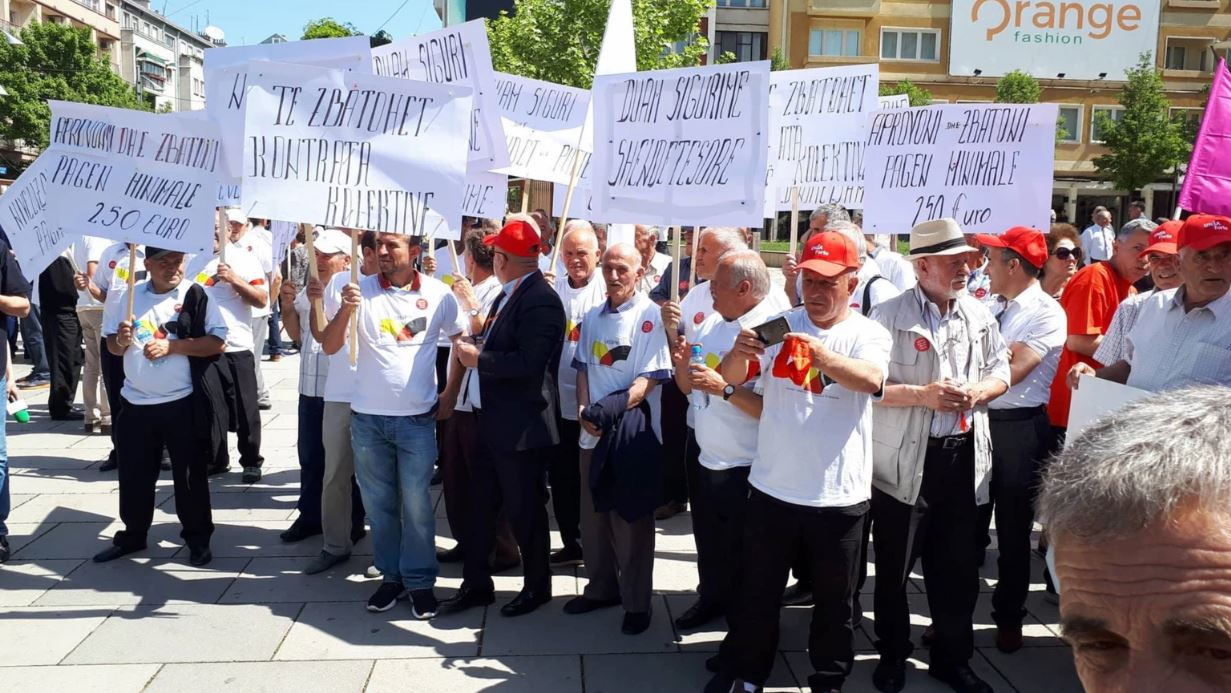 Qytetarët thirrje qeverisë: Marrëveshje kolektive tani, jo para zgjedhjeve