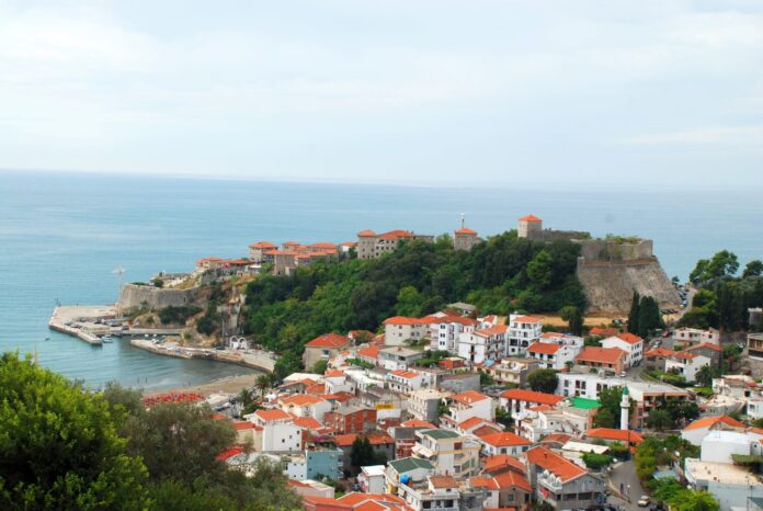 Për dy ditë, afër 7 mijë kosovarë kanë shkuar në Ulqin