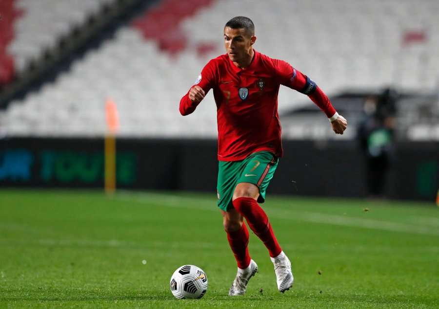Ronaldo i prinë lojtarëve të talentuar të Portugalisë