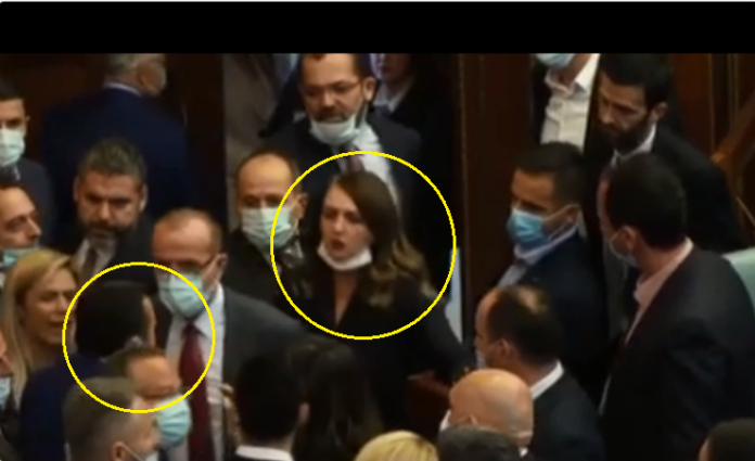 Del video e përplasjes mes deputetëve të PDK-së dhe VV-së në Kuvend