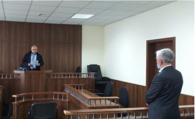 Dënohet me 2 vite burg për sulm seksual ish-ministri i Shëndetësisë