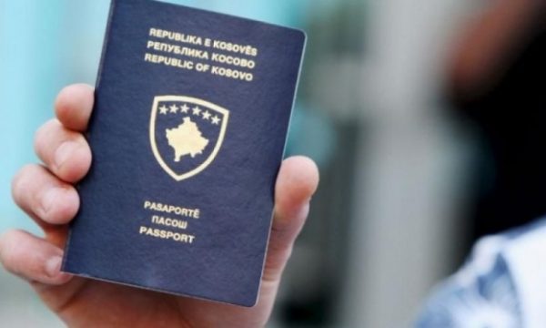 Pagoi 10 mijë euro për një pasaportë, e zë policia në Han të Elezit