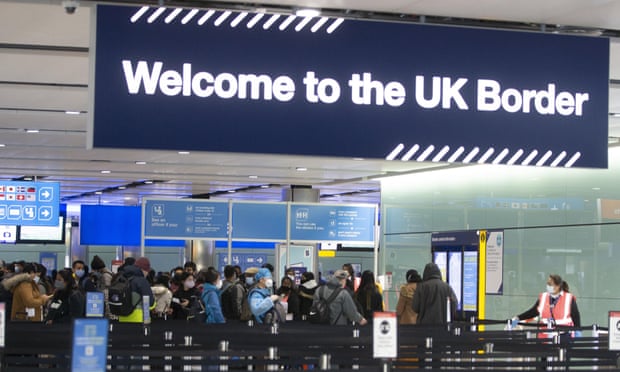 Shtetasve të BE-së ju refuzohet hyrja në Mbretërinë e Bashkuar