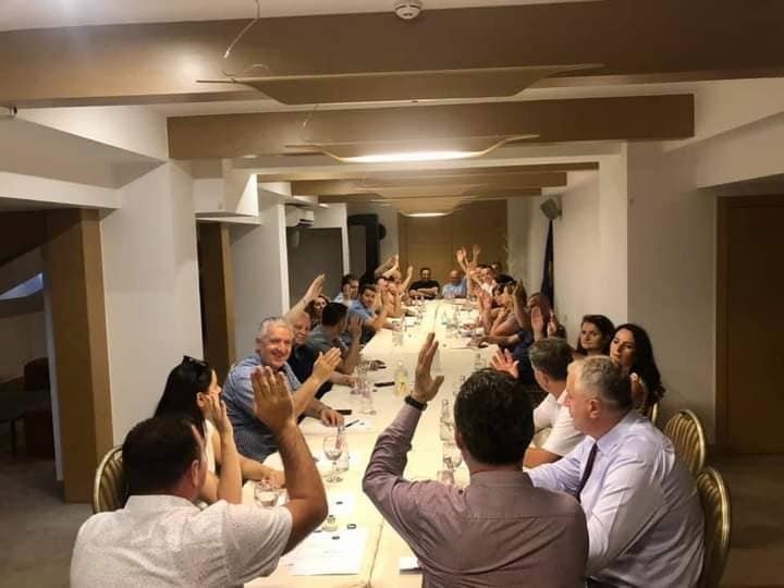 AAK cakton kandidatin për kryetar të Pejës