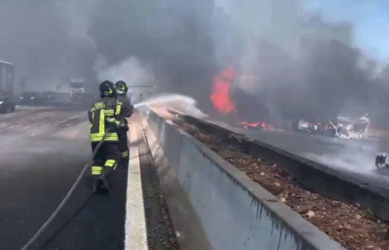 Shpërthen autoboti në Itali, raportohet për viktima