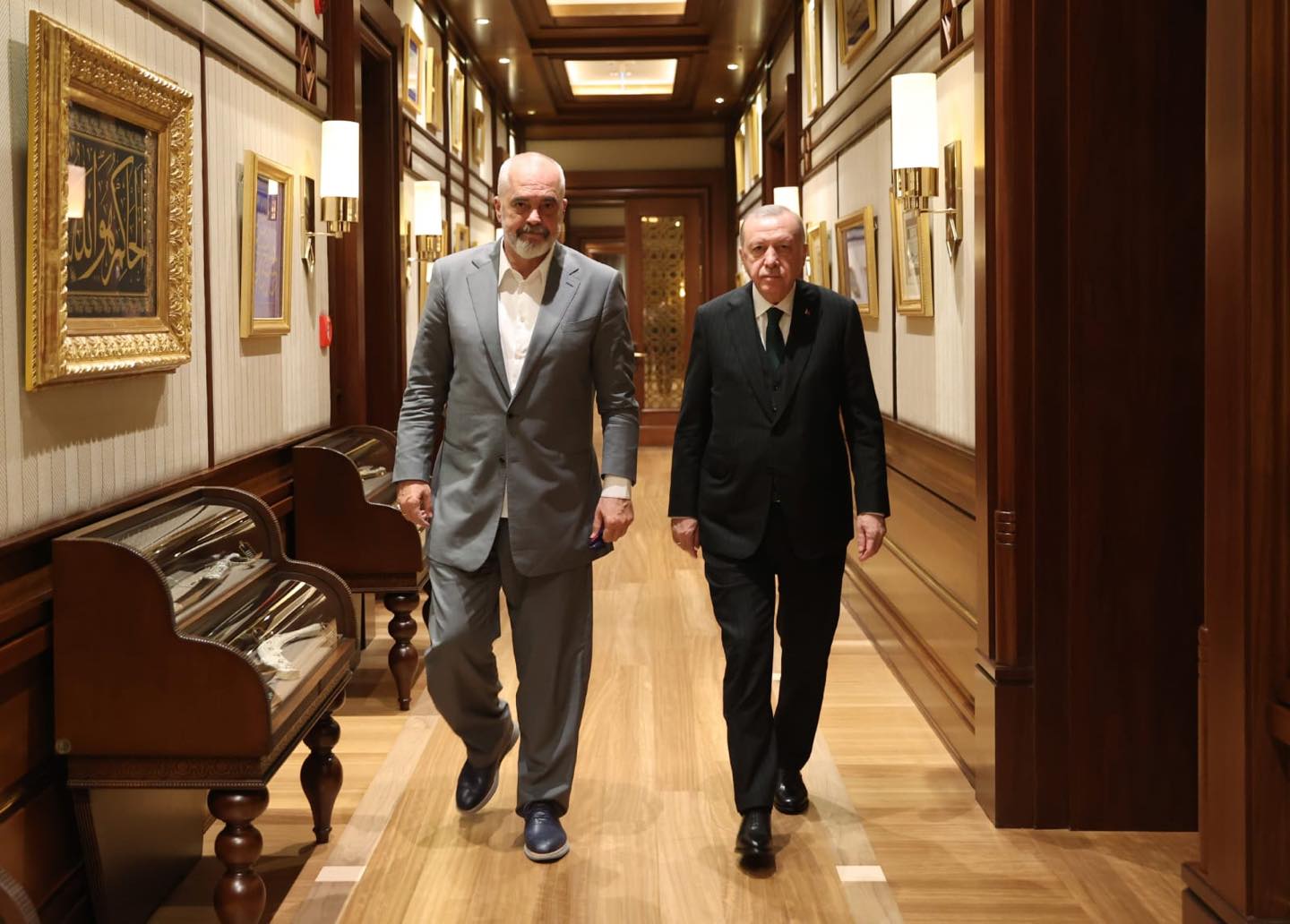 Rama takohet me Erdogan në Turqi