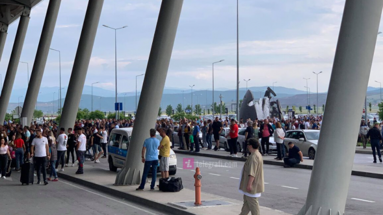 Diaspora në Kosovë, për dy javë vijnë rreth 300 aeroplanë me mbi 41 mijë udhëtarë