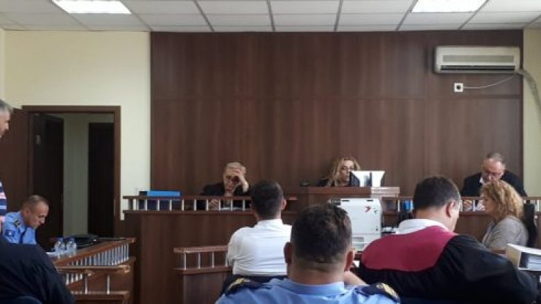 Avokati Besnik Berisha përjashtohet nga gjykimi për vrasjen e Agonis Tetajt