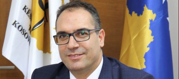 Lavdim Krasniqi lirohet nga masa e arrestit shtëpiak, i ndalohet t’i afrohet KPK-së dhe të dyshuarës tjetër