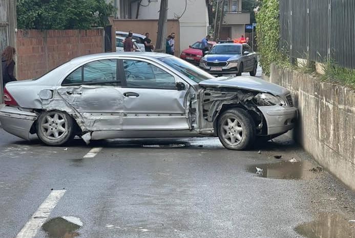 Tre persona të lënduar në aksidentin në qytetin e Prishtinës