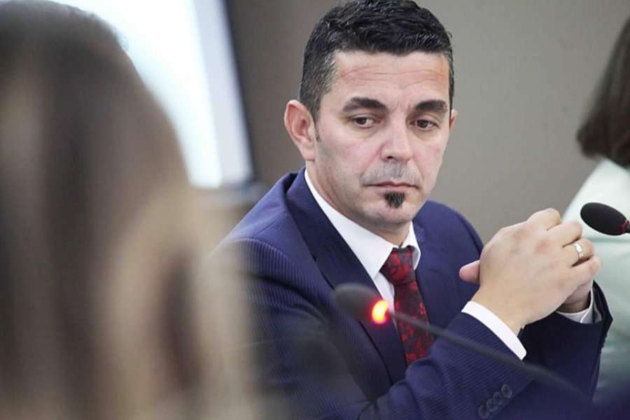 Bordi i RTK-së kërkon ndëshkimin e Shalës për gjuhën fyese ndaj deputetes Kica-Xhelili