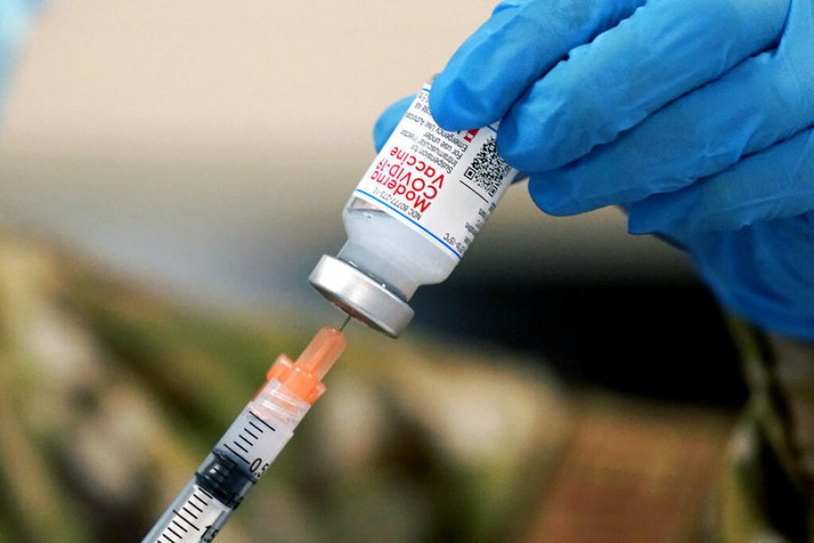 EMA pritet të japë në korrik vendimin për përdorimin e vaksinës së Modernas te tinejxherët