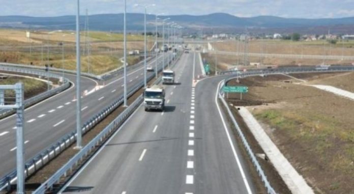 Maqedonia miraton projektin e autostradës që lidh me Shqipërinë