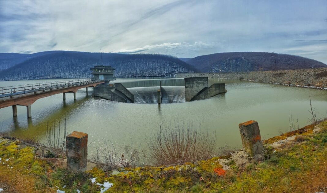 Defekt në fabrikën e Batllavës, mbesin pa ujë një pjesë e Prishtinës, Obiliqit dhe Podujevës