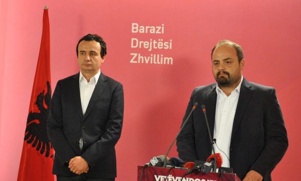 Boiken Abazi thotë se Rama e përqafoi Kurtin si boksier: Grushti erdhi menjëherë