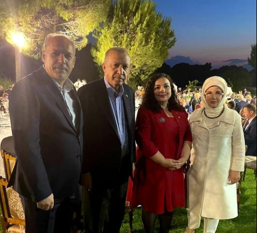 Ministri turk nga Kosova pasi takon Erdoganin: Së bashku jemi më të fortë