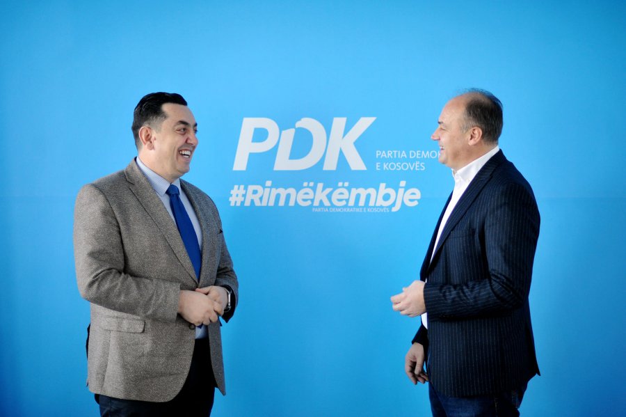 Ish-kandidati i PDK-së për deputet jep dorëheqje nga Telekomi