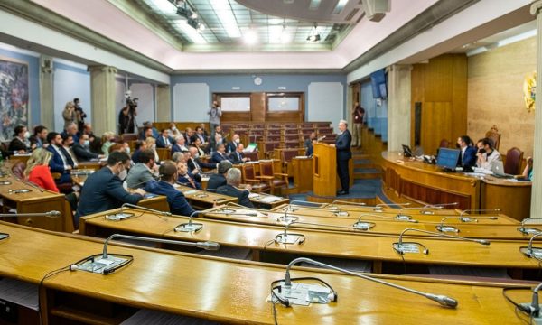 Parlamenti i Malit të Zi me rezolutë për gjenocidin në Srebrenicë