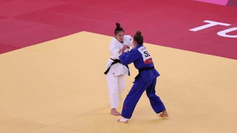 Nora Gjakova triumfon në ‘Tokio 2020’, xhudistja kalon në gjysmëfinale të Lojërave Oplimike