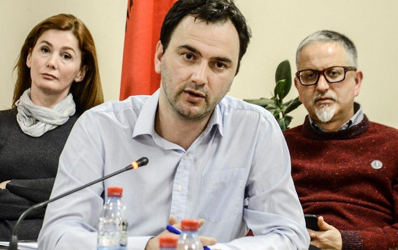 Artan Krasniqi tregon arsyet pse nuk do të kandidojë për kryetar të Vushtrrisë