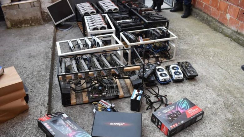 Arrestohen disa anëtarë të një grupi kriminal, kishin kryer dhjetëra vjedhje në Kosovë