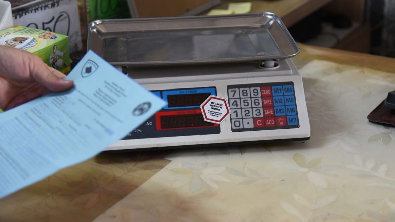 Inspektorati verifikon peshoret në Gjilan, shqipton gjoba për parregullsi