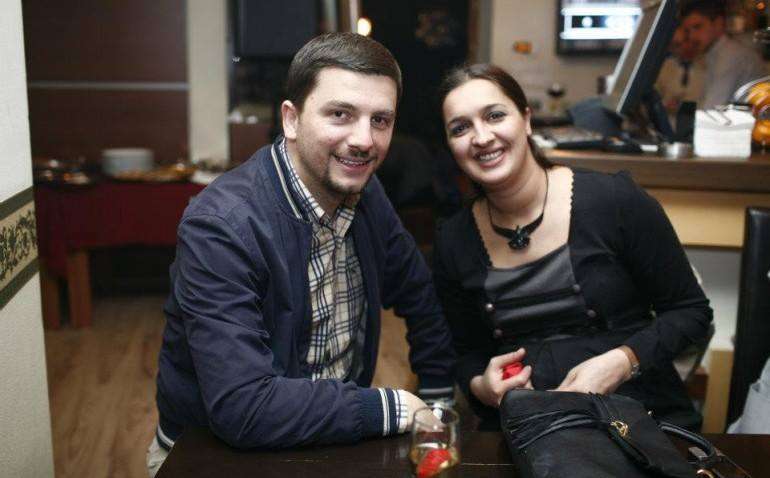 Kjo është bashkëshortja e kryetarit të ri të PDK-së