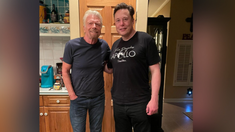 Elon Musk u paraqit nga shtëpia e Richard Branson për t’i uruar fat në fluturimin e tij në hapësirë