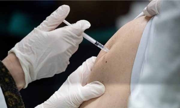 ​Rreth 70 për qind e shërbyesve civilë janë vaksinuar me dozën e parë