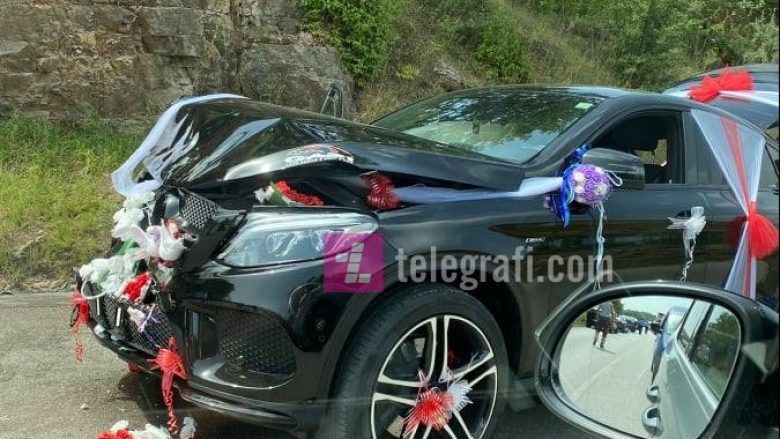 Aksidentohet një veturë e nuses në Gllarevë