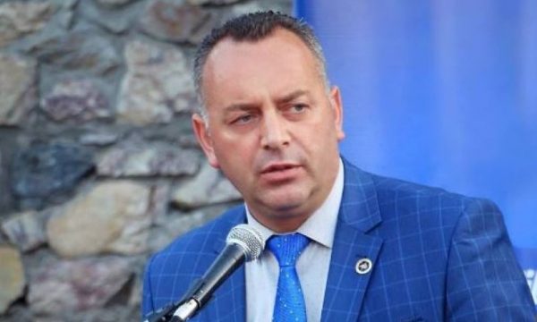 Ramosaj: Ka dyshime që helmimi i ujit mund të jetë i qëllimshëm