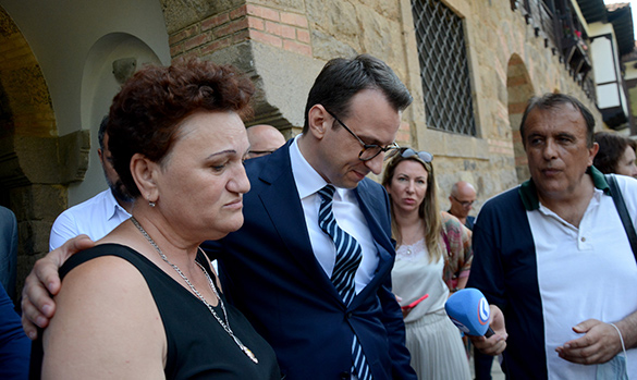 Organizatat i dalin në mbrojtje serbes e cila u kthye për të jetuar në Gjakovë