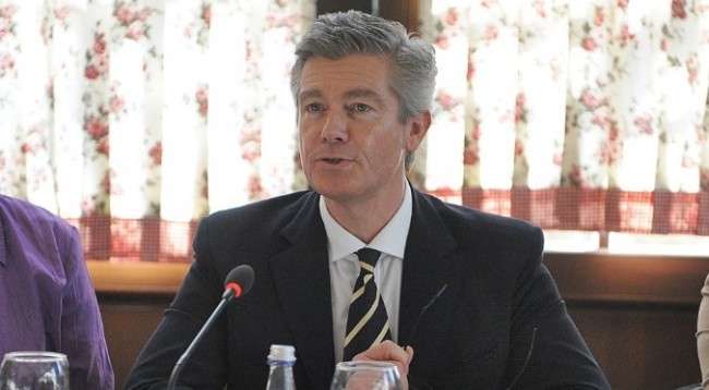 Simmons i reagon EULEX-it: I ftoj që të bëjnë hetim publik, të kuptojnë qytetarët e Kosovës se kush po e thotë të vërtetën