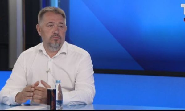 Lushtaku: Ramiz Lladrovci të mos kandidojë, nuk e ka mbështetjen e Degës në Drenas