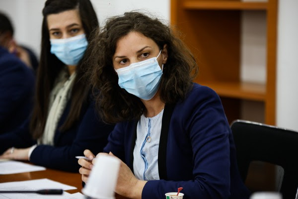 ​Rizvanolli: Jemi duke ndjekur situatën në Deçan