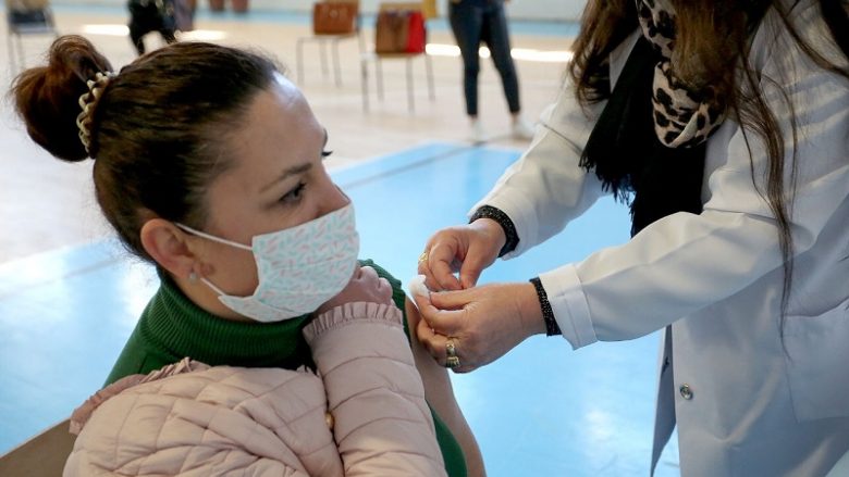 Maqedonia hap qendra e vaksinimit edhe të shtunën