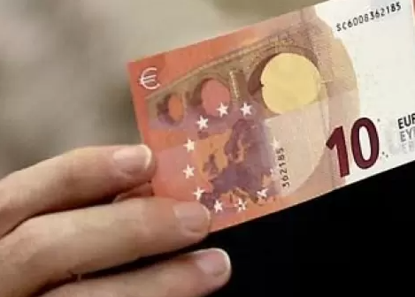 Qytetari i Shqipërisë ua lë policëve të Kosovës 10 euro “për kafe”, përfundon në pranga