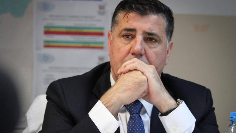 Haziri kërkon vaksinimin masiv të qytetarëve: Gjendja me COVID-19 është alarmante