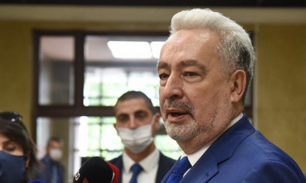 Agjencia Kundër Korrupsionit e dënon kryeministrin e Malit të Zi