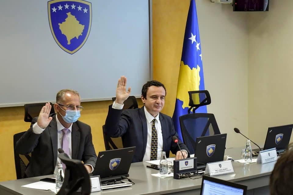 Vendimi i fundit i Qeverisë: Të gjithë të punësuarit në sektorin publik që nuk vaksinohen, pas 13 shtatorit s’mund të shkojnë në punë